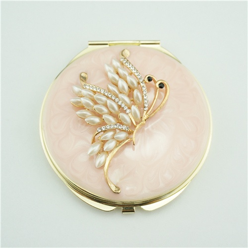Pearl butterfly design compact mirror