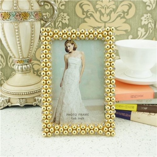 Metal photo frame / gold picture frame
