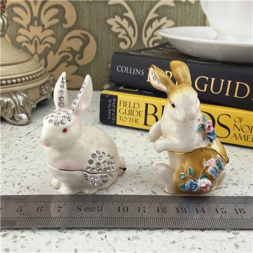 Cute little rabbit Jewelry Box