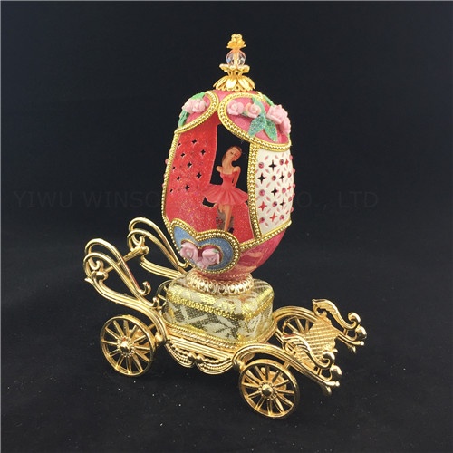 Wedding carriage goose egg music box/Keepsake/Trinket gift