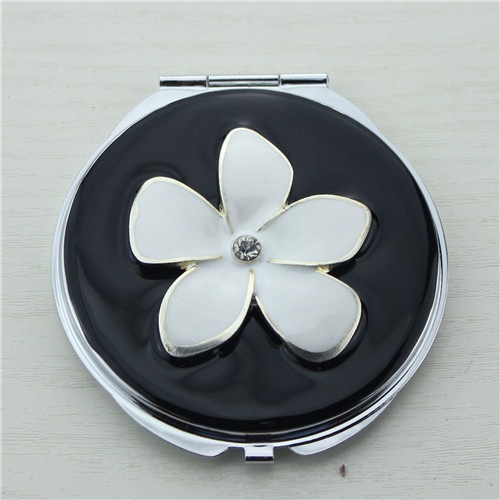 Enamel flower compact mirror