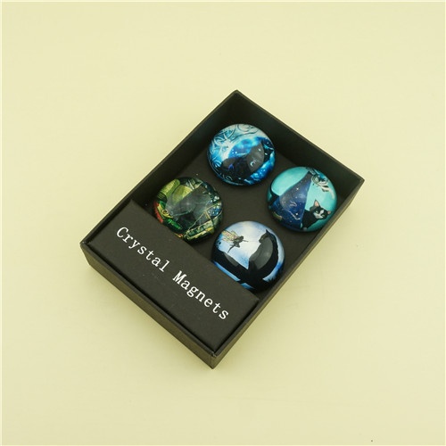 Black Cat Round Crystal for Home and Office/Display Gift Box Packaging