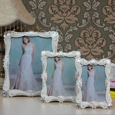 Zinc alloy photo frame