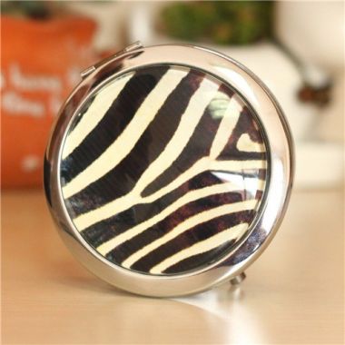 Button folding compact mirror