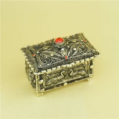 Metal trinket box / Vintage trinket box