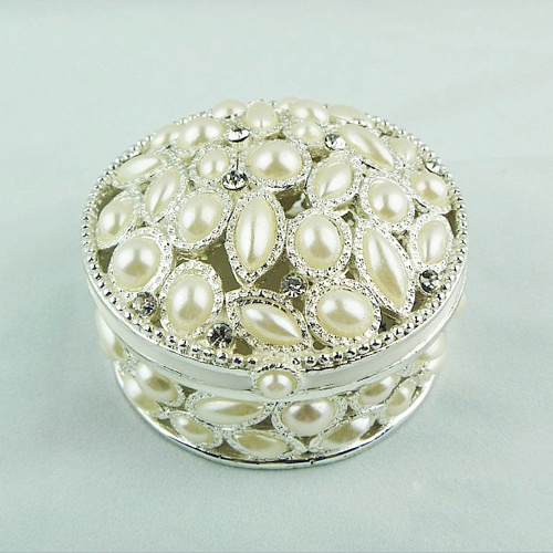 Round Trinket Boxes/Silver Giftware/Pearl Element